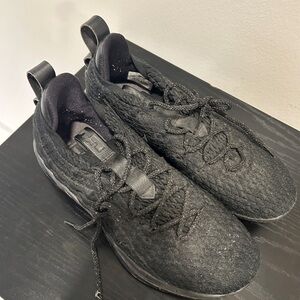 Men's Black Athletic Shoes